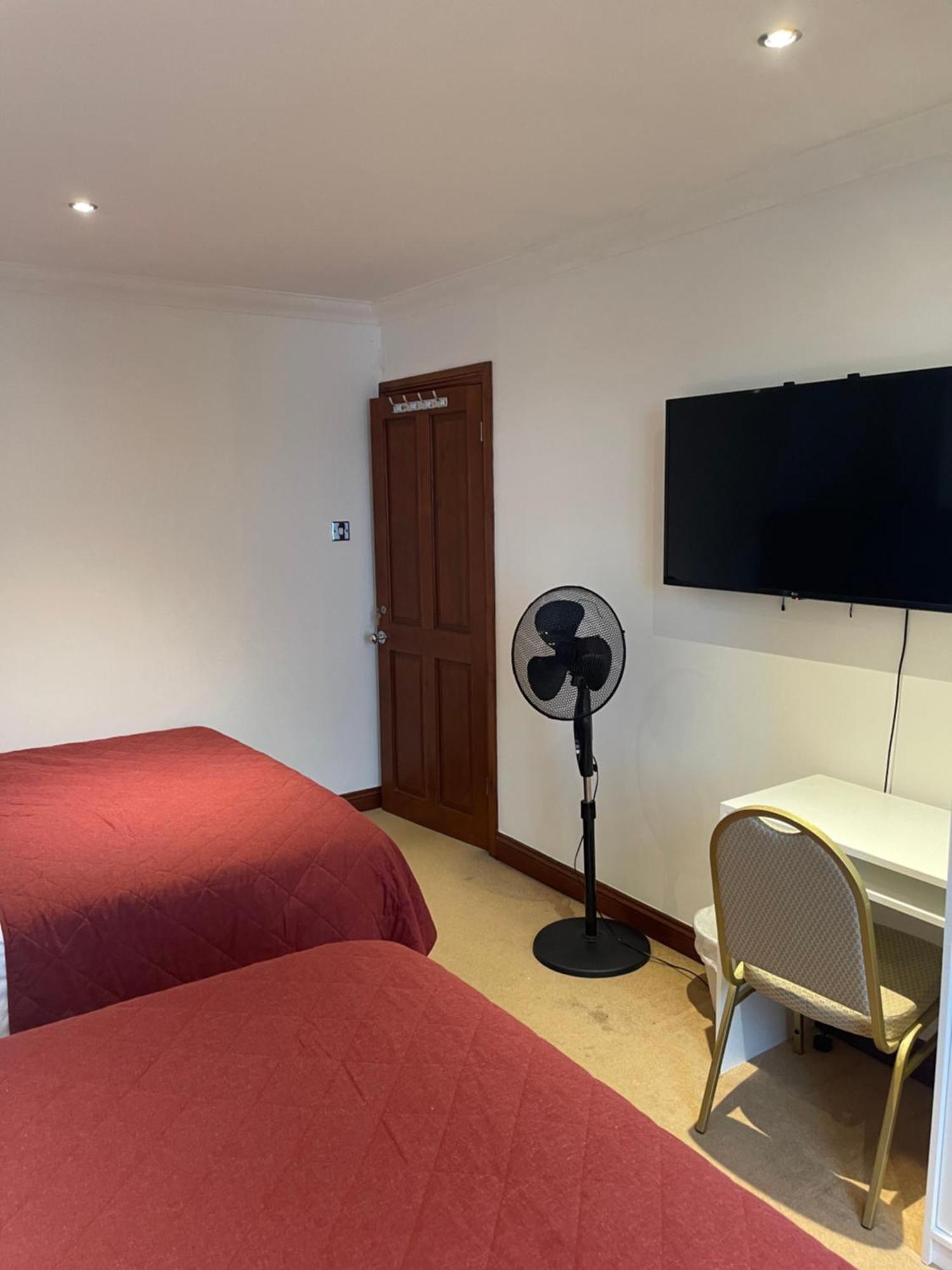 Shared House On Southmead 호텔 브리스틀 외부 사진