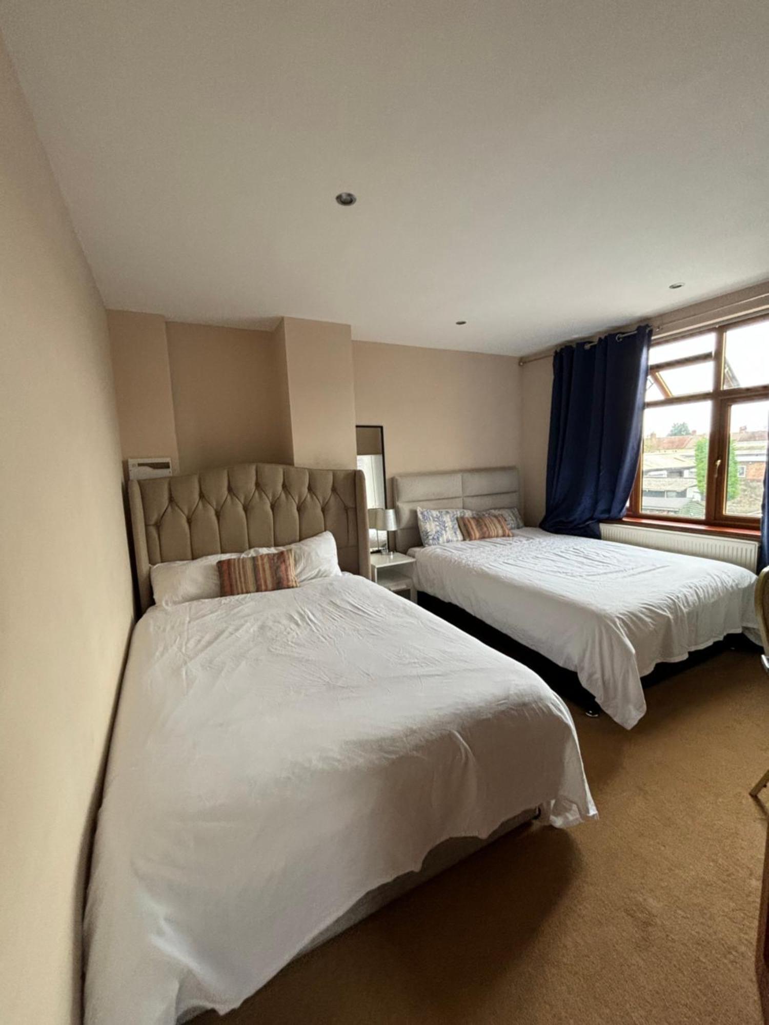 Shared House On Southmead 호텔 브리스틀 외부 사진
