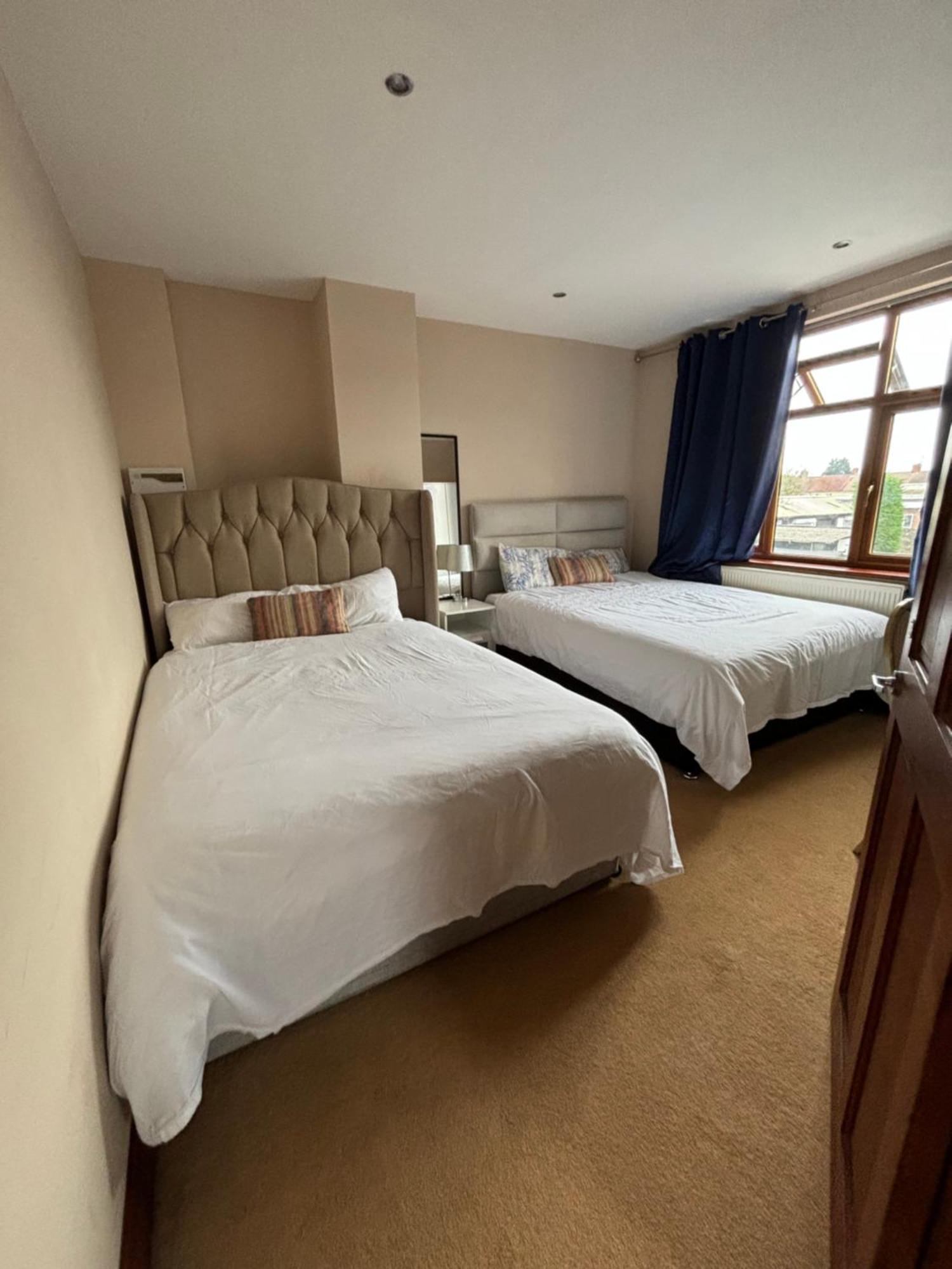 Shared House On Southmead 호텔 브리스틀 외부 사진