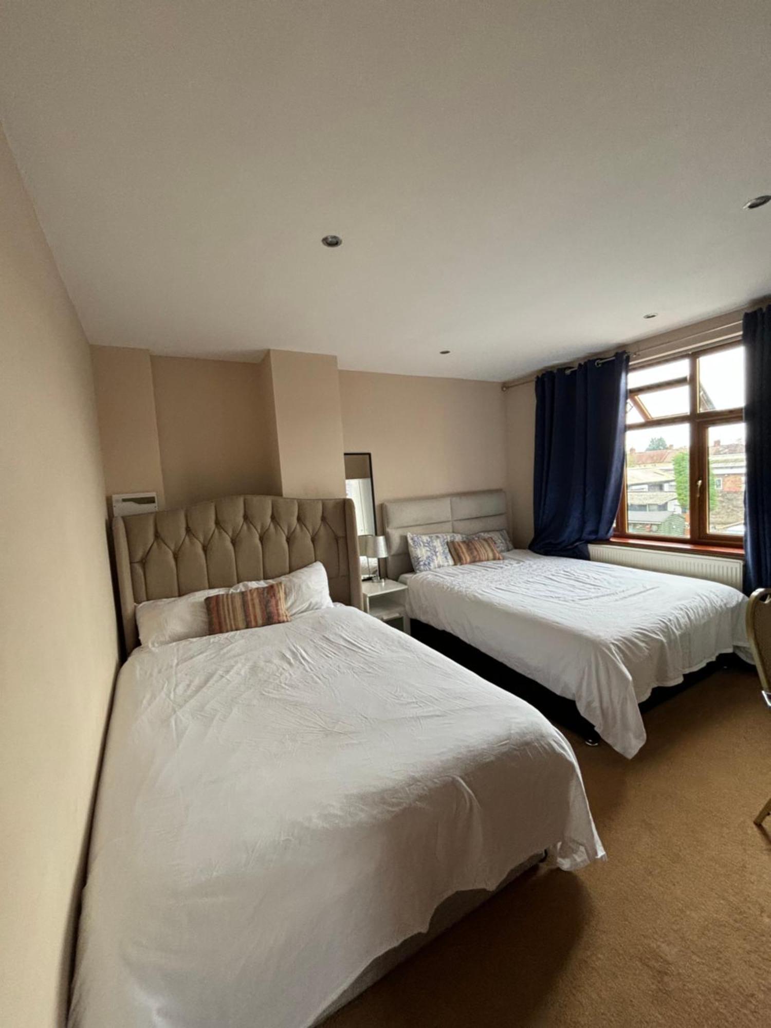 Shared House On Southmead 호텔 브리스틀 외부 사진
